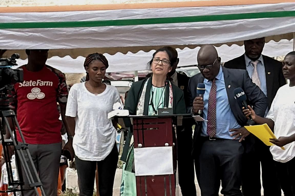 New build and refurbishment of a primary school in the municipality of Akoupé, Côte d’Ivoire, with 24 classrooms for 800 to 1,000 pupils.